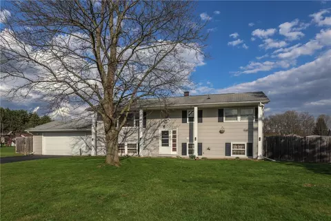 236 Robin Rd, Horseheads, NY 14845