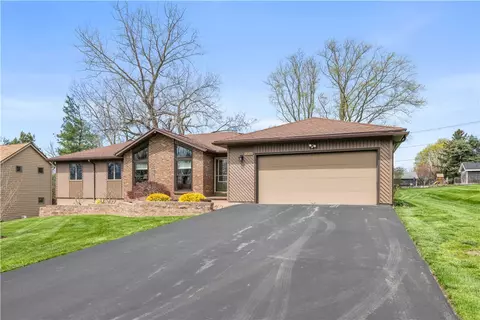 444 Mc Ewen Dr, Webster, NY 14580