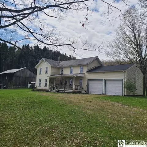 601 Panama Bear Lake Rd, Harmony, NY 14767