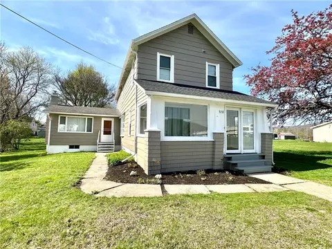 328 Commerce St, Corning, NY 14830