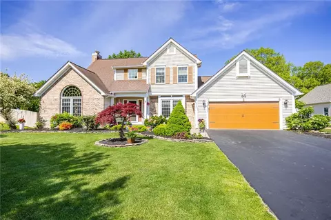 1631 Shallow Creek Trl, Webster, NY 14580