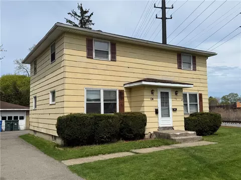 122-124 Mccall Rd, Rochester, NY 14616