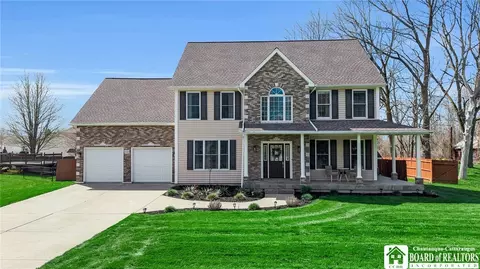 7220 Schultz Rd, Wheatfield, NY 14120