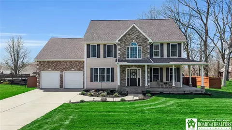 7220 Schultz Rd, Wheatfield, NY 14120