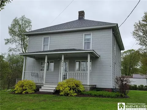 6386 Centralia Hartfield Rd, Mayville, NY 14757