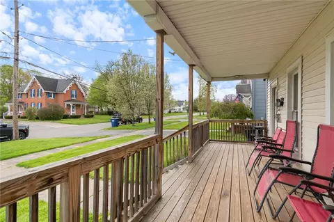 Exterior - 37 Holley St, Lyons, NY 14489 photo 2 of 4