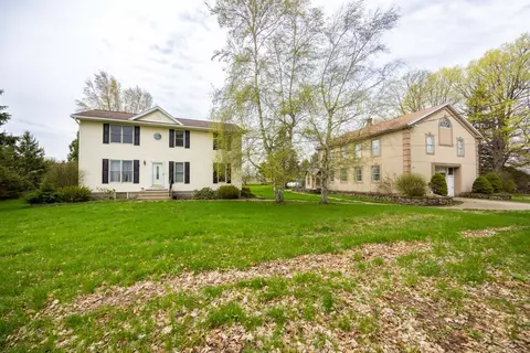 281 Dewey St, Ogden, NY 14428