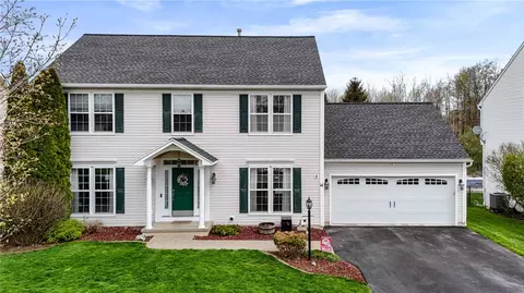 14 Vanderberg Dr, Perinton, NY 14450