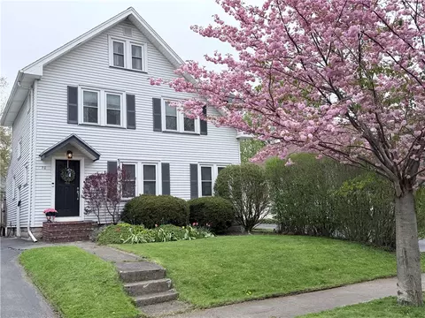 70 Dalkeith Rd, Rochester, NY 14609