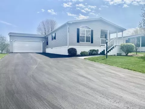 6349 Roberts Dr, Victor, NY 14564