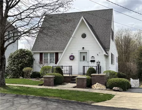 330 Pennsylvania Ave, Kane, PA 16735