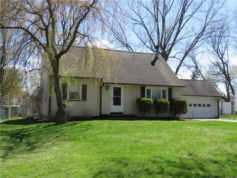 24 Laredo Dr, Chili, NY 14624