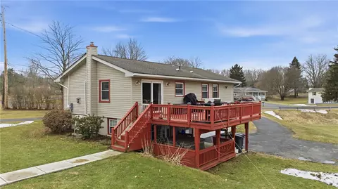 Exterior - 2976 Mohawk Ln, Waterloo, NY 13165 photo 16 of 17