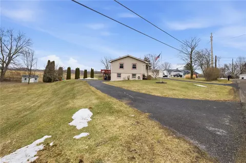 Exterior - 2976 Mohawk Ln, Waterloo, NY 13165 photo 11 of 17