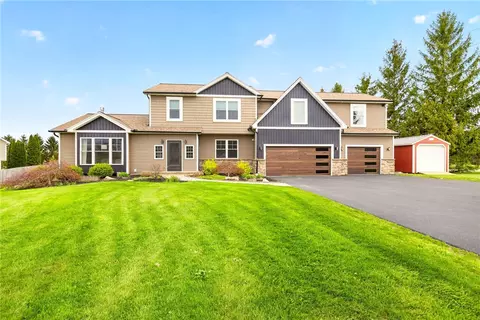 1 Grouse Pt, Webster, NY 14580