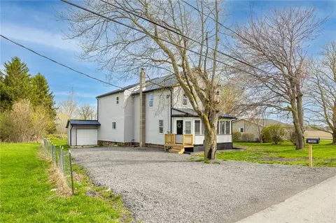 12663 Presbyterian Rd, Ridgeway, NY 14479