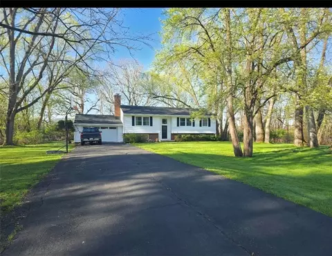 12048 Oakfield Cir, Corning, NY 14814