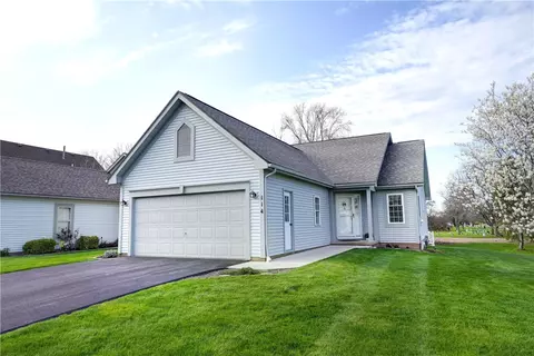 114 Cranbrook Ter, Webster, NY 14580