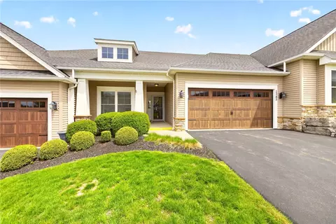 1345 Ashwood Ln, Victor, NY 14564