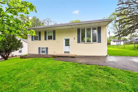 9 Lynaugh Rd, Victor, NY 14564