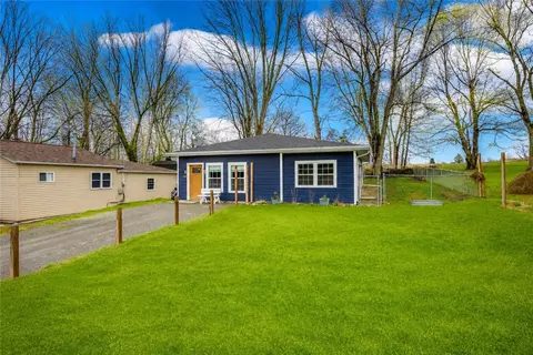 64 Pease Rd, Parma, NY 14559