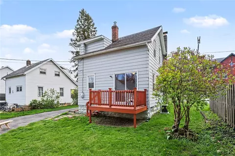 Exterior - 108 Point Pleasant Rd, Irondequoit, NY 14622 photo 3 of 6
