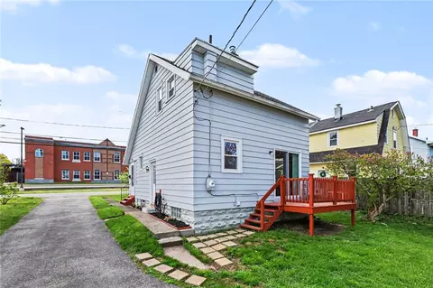 Exterior - 108 Point Pleasant Rd, Irondequoit, NY 14622 photo 2 of 6