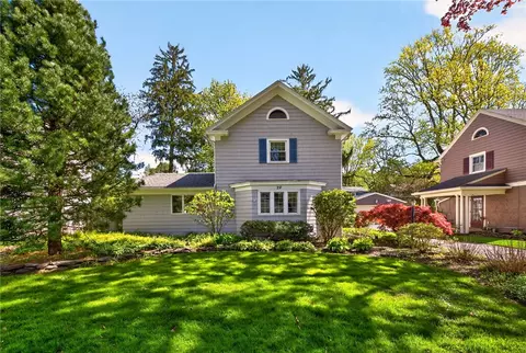 28 Buffard Dr, Brighton, NY 14610