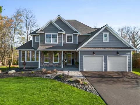 1174 Sapphire Dr, Union, NY 13760
