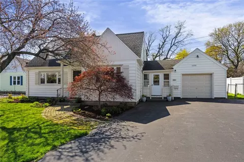 201 Shelford Rd, Irondequoit, NY 14609