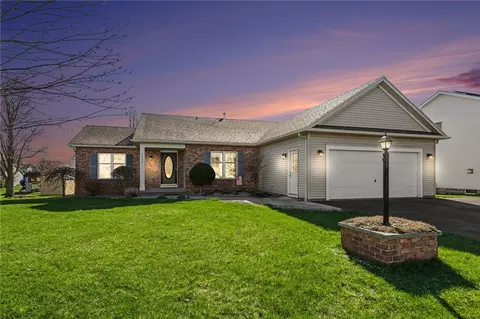 1024 Hard Rock Rd, Webster, NY 14580