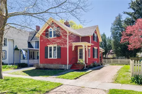 107 Cypress St, Rochester, NY 14620
