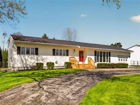 14 Blue Avocado Ln, Rochester, NY 14623