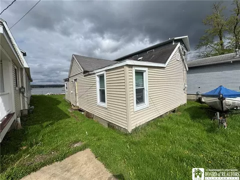 269 E Terrace Ave, Busti, NY 14750