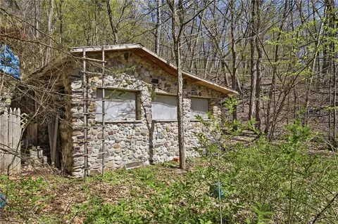 3235 E Valley Rd, Jerusalem, NY 14418