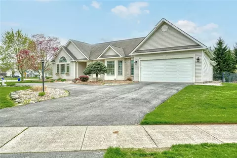 100 Rumford Rd, Greece, NY 14626