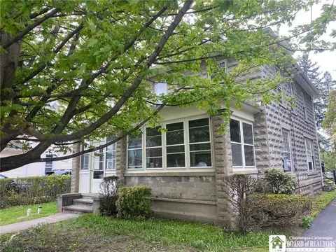 49 Maple Ave, Pomfret, NY 14063
