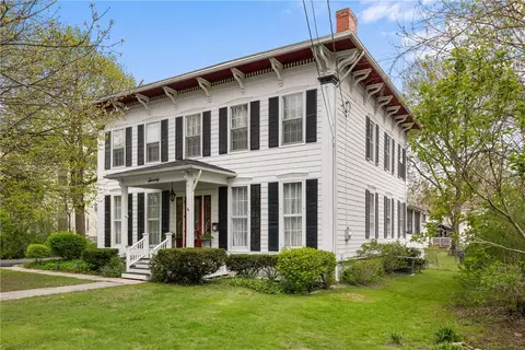 70 Cayuga St, Seneca Falls, NY 13148