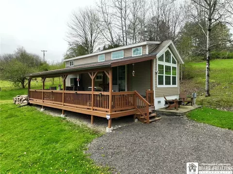 5857 Bloye Rd, Humphrey, NY 14737
