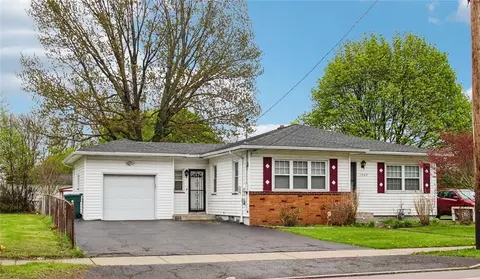 1542 N Goodman St, Rochester, NY 14609
