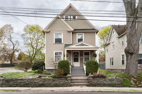 16 Elm St, Batavia, NY 14020