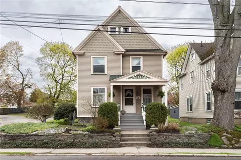 16 Elm St, Batavia, NY 14020