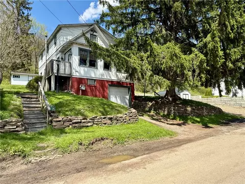 23 Delaware Ave, Bradford, PA 16701