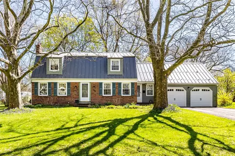 146 London Rd, Webster, NY 14580