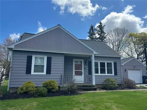 210 Pepperidge Dr, Greece, NY 14626