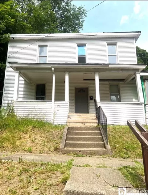 220 222 Fulton, Jamestown, NY 14701