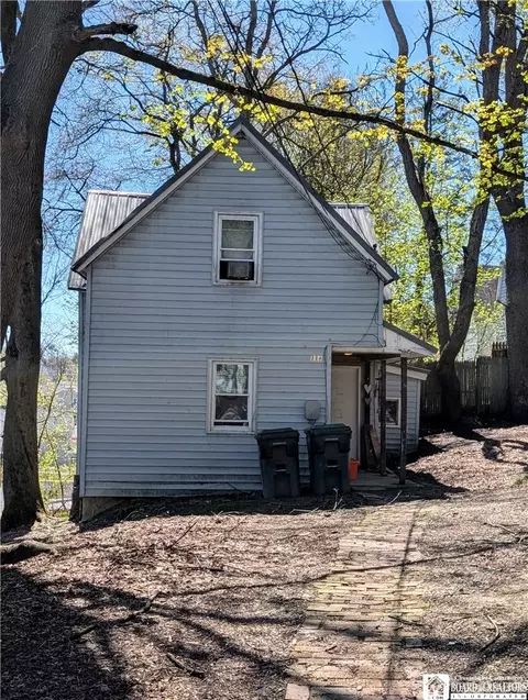 11 12 Bowen St, Jamestown, NY 14701