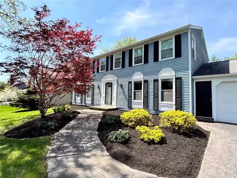 64 Framingham Ln, Pittsford, NY 14534