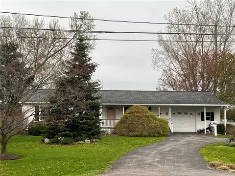 2776 Roosevelt Hwy, Hamlin, NY 14464