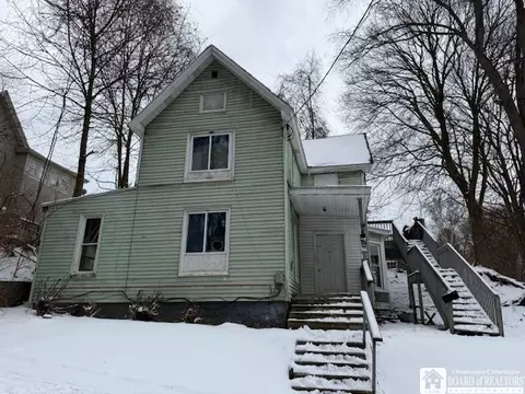 438 Winsor St, Jamestown, NY 14701